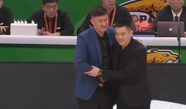 华体会app登录-公开发声！杨鸣力挺杜指导